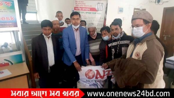 কিশোরগঞ্জের কেন্দ্র গুলিতে ভোটের সামগ্রী প্রেরন শুরু