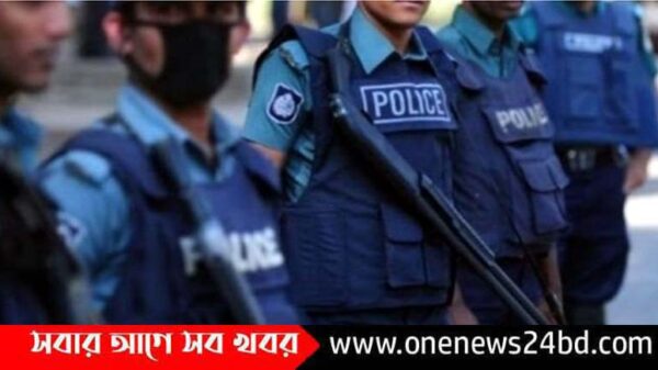 মসজিদে মসজিদে পুলিশ!
