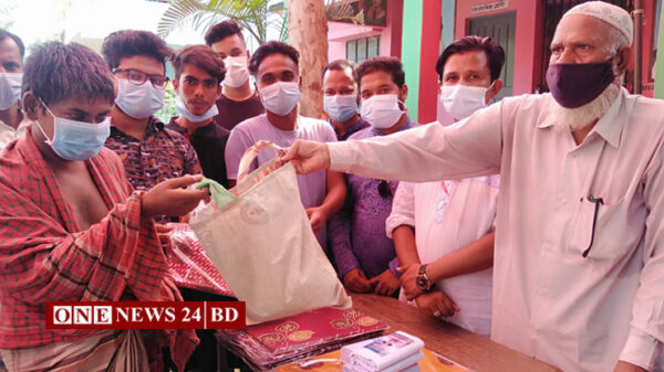 বেলকুচিতে অসহায়, দুস্থ হতদরিদ্রদের মাঝে ঈদ উপহার বিতরণ