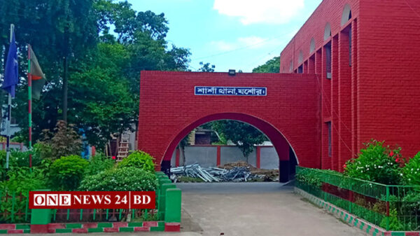 শার্শায় বাবার বিরুদ্ধে মেয়েকে ধর্ষণ চেষ্টার অভিযোগে মামলা