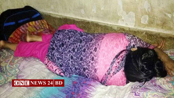 বাড়িতে কেউ না থাকায় গৃহবধূকে ধ’র্ষণ
