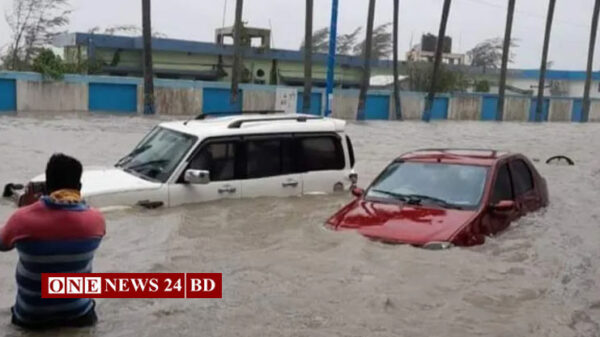 ১৫৫ কিলোমিটার বেগে উড়িষ্যায় আঘাত হেনেছে ঘূর্ণিঝড় `ইয়াস’