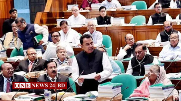 সংসদে অর্থ পাচারকারীদের নাম চাইলেন মন্ত্রী
