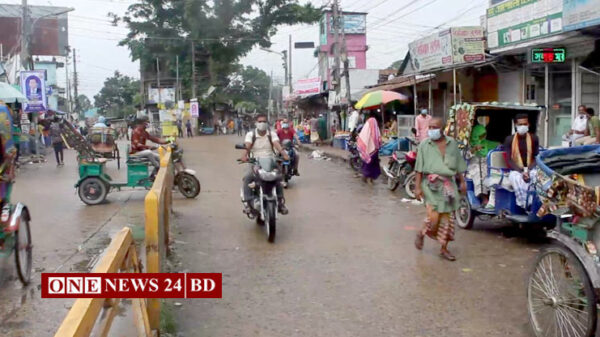 কিশোরগঞ্জে সর্বাত্মক লকডাউনের প্রথম দিনে ঢিলেঢালা পরিস্থিতি