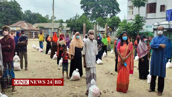 ভৈরবে প্রধানমন্ত্রীর দেয়া খাদ্য সামগ্রী বিতরণ শুরু