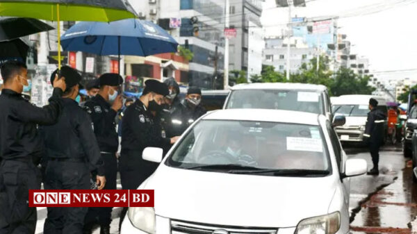 লকডাউনের পঞ্চম দিনেও কঠোর অবস্থানে পুলিশ, র‌্যাব ও সেনাবাহিনী