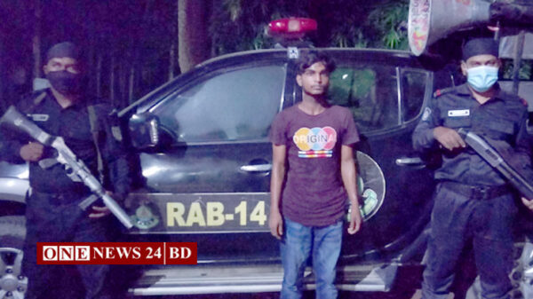কিশোরগঞ্জে এক ছিনতাইকারীকে আটক করেছে র‌্যাব