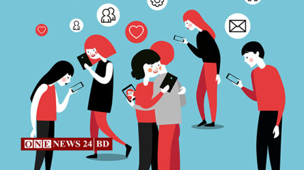 তাড়াইল উপজেলার শিক্ষার্থীরা মোবাইলে আসক্ত হয়ে পড়ছে 