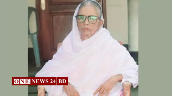 এদিকে, বড় বোনের মৃত্যুতে গভীর শোক ও দুঃখ প্রকাশ করেছেন ডেপুটি স্পিকার মো. ফজলে রাব্বী মিয়া এমপি। তিনি মরহুমার বিদেহী আত্মার মাগফিরাত কামনায় সবার দোয়া চেয়েছেন।