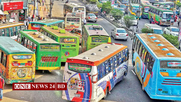 কাল দুপুর ১২টা পর্যন্ত গণপরিবহন চালু রাখার সিদ্ধান্ত