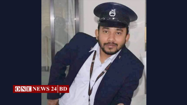 ভৈরবে চলন্ত ট্রেনে দুর্বৃত্তদের পাথর নিক্ষেপ, সহকারী চালক আহত