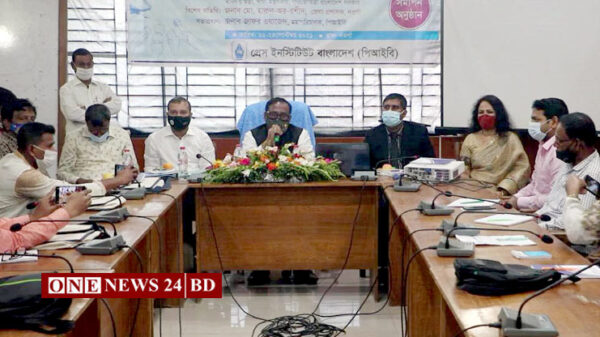 সমাজ ও রাষ্ট্রের ভাবমুর্তি উজ্জ্বল করতে সাংবাদিকদের ভূমিকা গুরুত্বপূর্ণ : খাদ্যমন্ত্রী