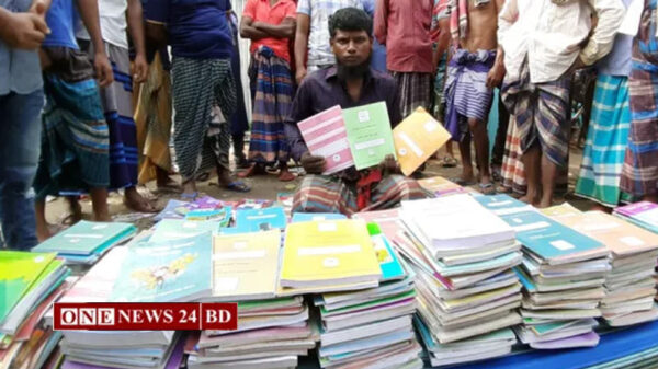 ১৩ টাকা কেজি দরে সরকারি বই বিক্রি!