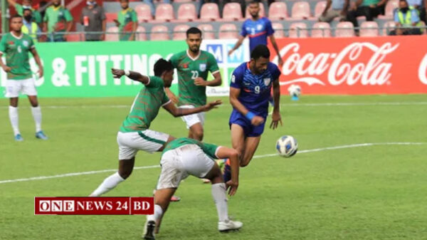 দশজন নিয়েও শক্তিশালী ভারতকে রুখে দিলো বাংলাদেশ