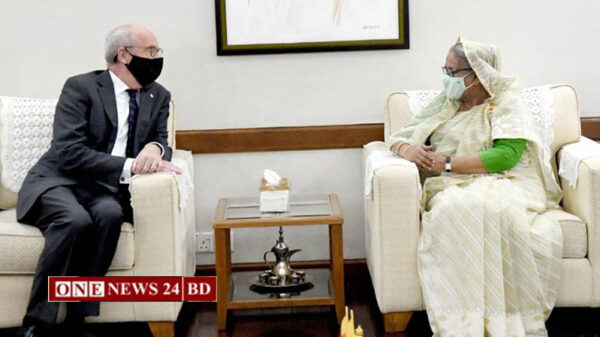 রোহিঙ্গা ও আটকে পড়া পাকিস্তানিরা দেশের বোঝা