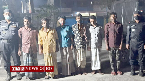 ভৈরবে র‌্যাবের পৃথক অভিযানে আটক-৮, চোলাই মদ ও ইয়াবা উদ্ধার