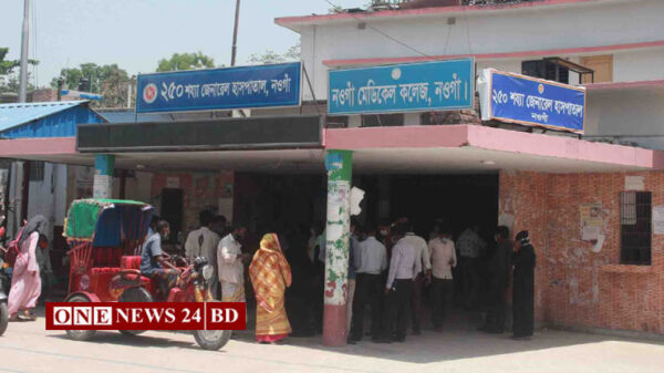 নওগাঁ জেনারেল হাসপাতালে সংবাদ সংগ্রহে গিয়ে রিপ্রেজেন্টিভদের রোষানলে সাংবাদিক