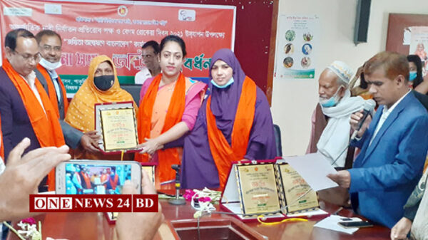 পাকুন্দিয়ায় পাঁচ জয়িতাকে সম্মাননা