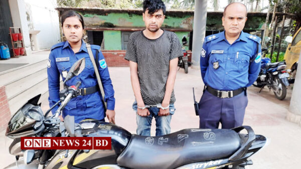 পাকুন্দিয়ায় মোটরসাইকেলসহ চোর আটক