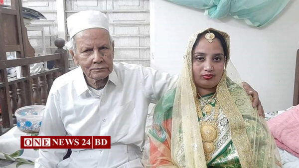 তিনি বললেন, ‘আমার বয়স এত না’