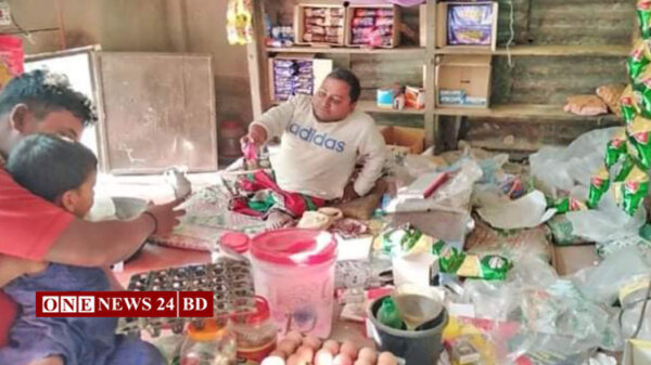 জীবন যুদ্ধে হার না মানা প্রতিবন্ধী টুটুল