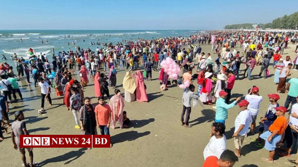 পর্যটকে মুখরিত কক্সবাজার
