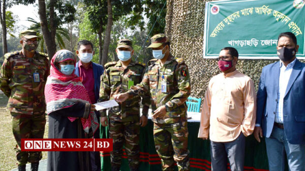 খাগড়াছড়িতে অসহায়-দুস্থদের আর্থিক অনুদান ও শীতবস্ত্র বিতরণ