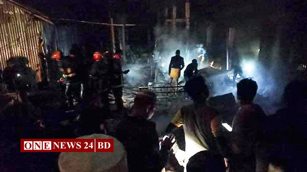 ছেলে হারানোর ১৩ দিনের মাতায় বসতঘর আগুনে পুড়ে ছাই