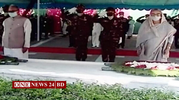 বঙ্গবন্ধুর সমাধিতে রাষ্ট্রপতি-প্রধানমন্ত্রীর শ্রদ্ধা