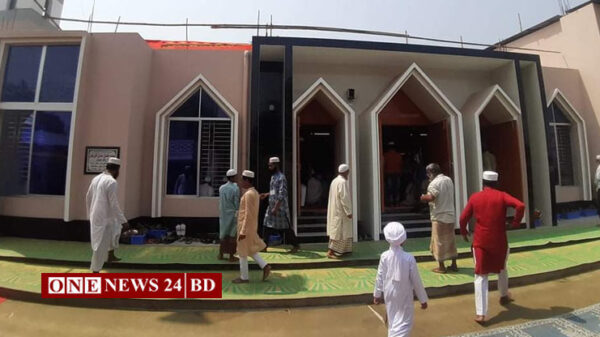 তাড়াইল বাজারের পুন:নির্মিত দৃষ্টিনন্দন বড় মসজিদ উদ্বোধন 