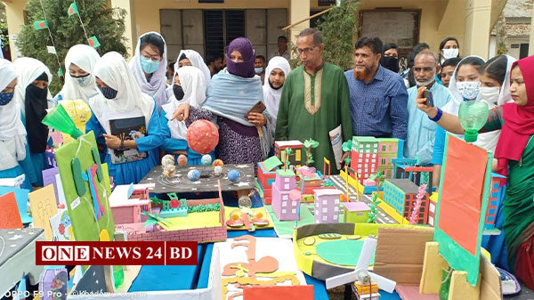 কমলগঞ্জে বিজ্ঞান প্রকল্প ও বিজ্ঞানযাত্রা-২ সংকলণের মোড়ক উন্মোচন