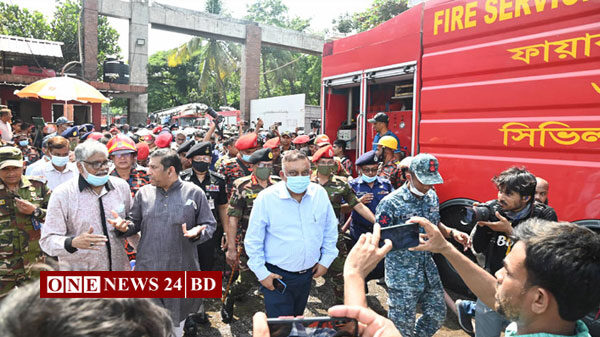 বিএম কনটেইনার ডিপো পরিদর্শনে স্বরাষ্ট্রমন্ত্রী