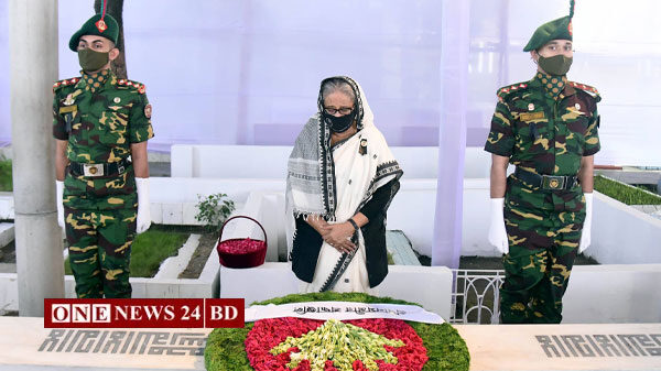 ১৫ আগস্ট নিহত স্বজনদের কবরে প্রধানমন্ত্রীর শ্রদ্ধা