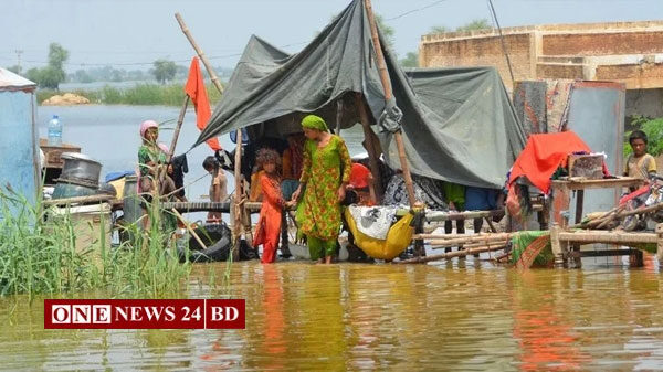 পাকিস্তানের ভয়াবহ বন্যায় নিহত বেড়ে ১৩’শ, বাস্তুচ্যুত ৫ লাখের বেশি