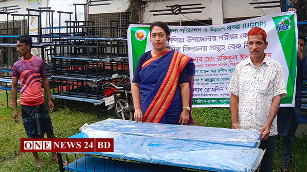 পাকুন্দিয়ায় ১৬টি শিক্ষা প্রতিষ্ঠানে বেঞ্চ বিতরণ