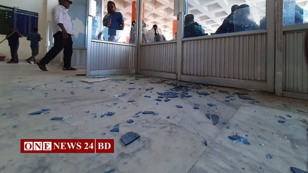 খুলনায় বিএনপির গণসমাবেশ: রেলস্টেশনে পুলিশ-বিএনপি সংঘর্ষ