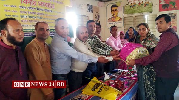 কমলগঞ্জ মডেল সরকারি প্রাথমিক বিদ্যালয়ের দুই শিক্ষিকার বিদায় সংবর্ধনা