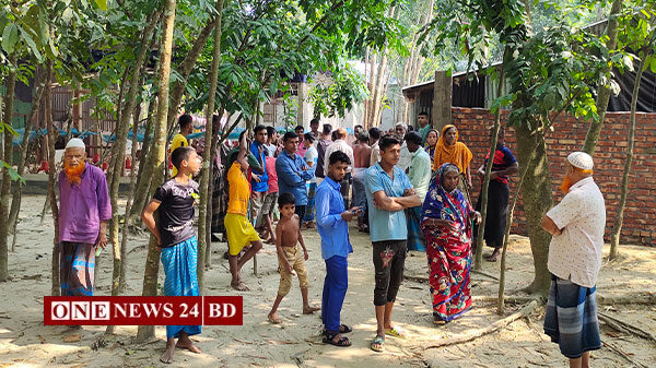 শতবর্ষী রাস্তা বন্ধ করে স্থাপনা নির্মাণের অভিযোগ অব.সেনা সদস্যের বিরুদ্ধে