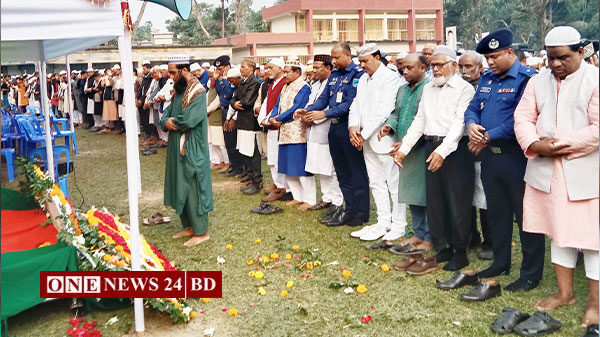সাবেক এমপি ড. আলাউদ্দিন বাবা-মায়ের পাশে শায়িত
