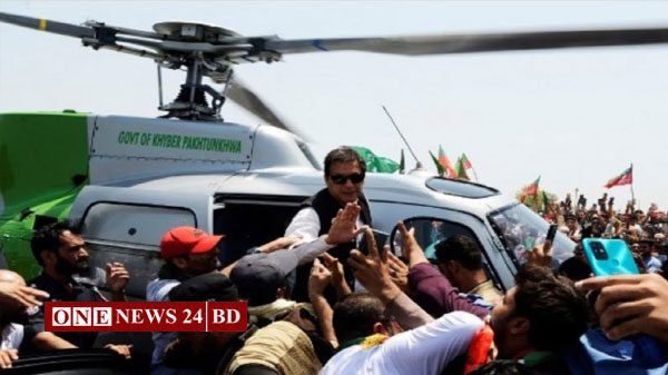 ইমরান খানের হেলিকপ্টার চড়ার খরচ ১০০ কোটি