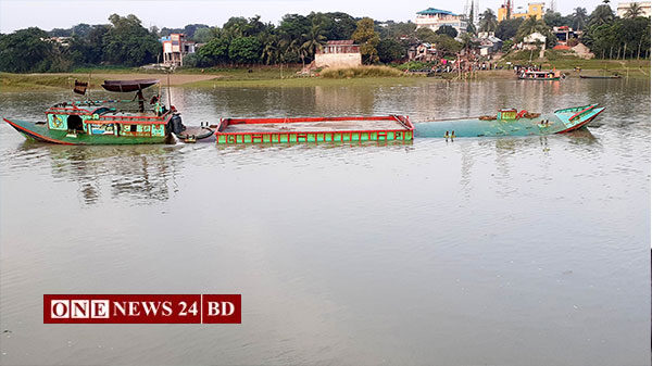ব্রহ্মপুত্র থেকে ড্রেজার দিয়ে অবৈধ ভাবে বালু উত্তোলনের মহোৎসব