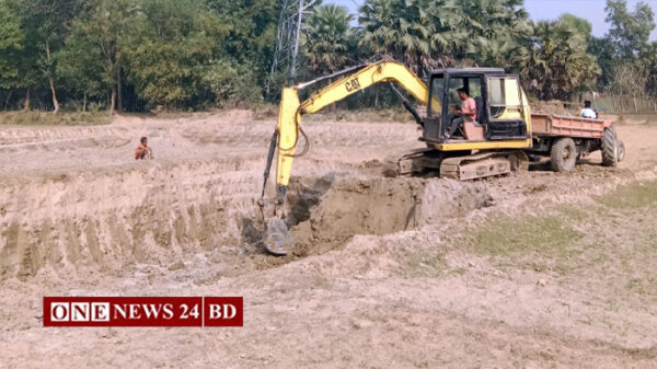 পাকুন্দিয়ায় অবৈধভাবে মাটি কাটায় দুই ব্যবসায়ীকে জরিমানা