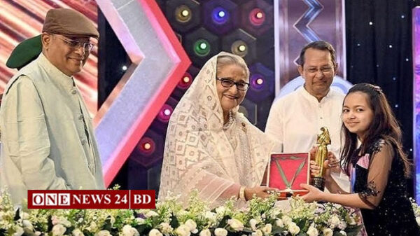 জাতীয় চলচ্চিত্র পুরস্কার প্রদান করলেন প্রধানমন্ত্রী