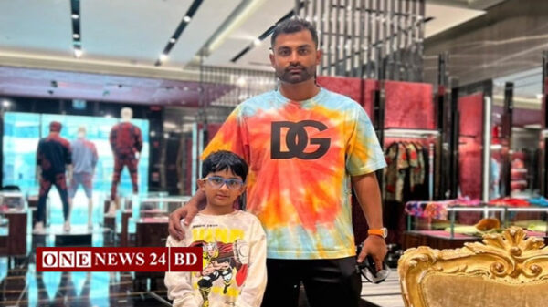 অসুস্থ ছেলেকে নিয়ে সিঙ্গাপুরে তামিম