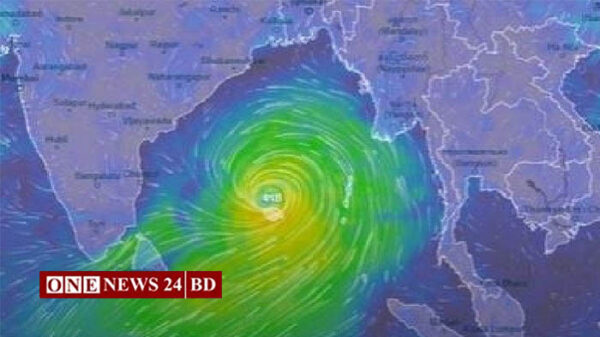 আরও ১০৫ কিমি. এগিয়েছে ঘূর্ণিঝড় মোখা
