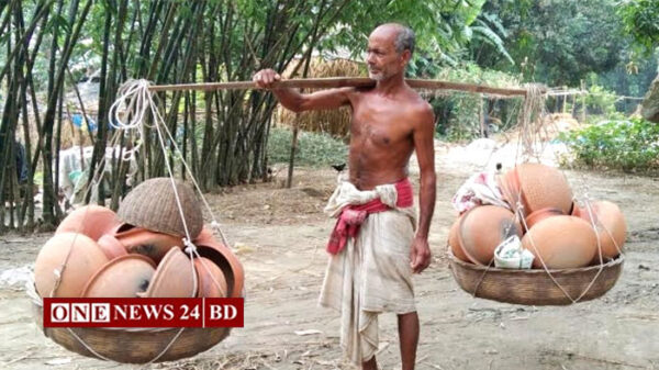 বংশীয় পেশায় প্রদীপ পালের এক দিনের চিত্র প্রতিদিনের