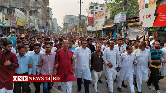 প্রধানমন্ত্রীকে হত্যার হুমকির প্রতিবাদে কিশোরগঞ্জে বিক্ষোভ সমাবেশ