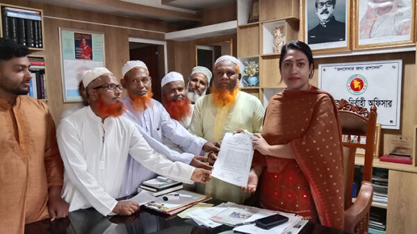পাকুন্দিয়ায় মউশিক শিক্ষক কল্যাণ পরিষদের স্মারকলিপি প্রদান