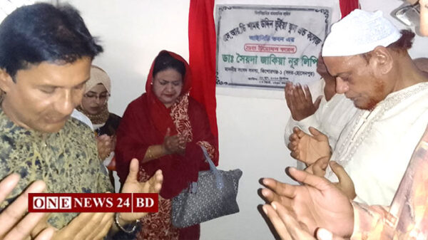 হোসেনপুরে এমপি লিপির আইসিটি ভবন উদ্বোধন 