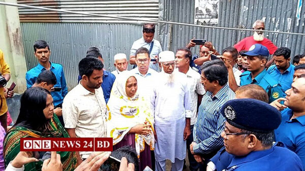 সাংবাদিক নাদিমের বাড়িতে গেলেন মানবাধিকার কমিশনের চেয়ারম্যান